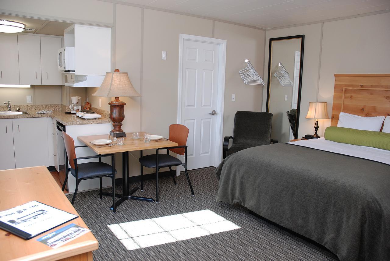 Triple J Hotel Dawson City Bagian luar foto