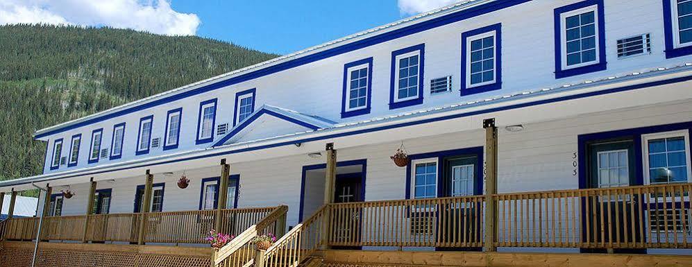 Triple J Hotel Dawson City Bagian luar foto