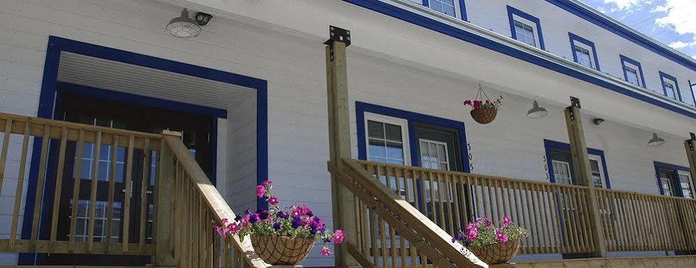 Triple J Hotel Dawson City Bagian luar foto