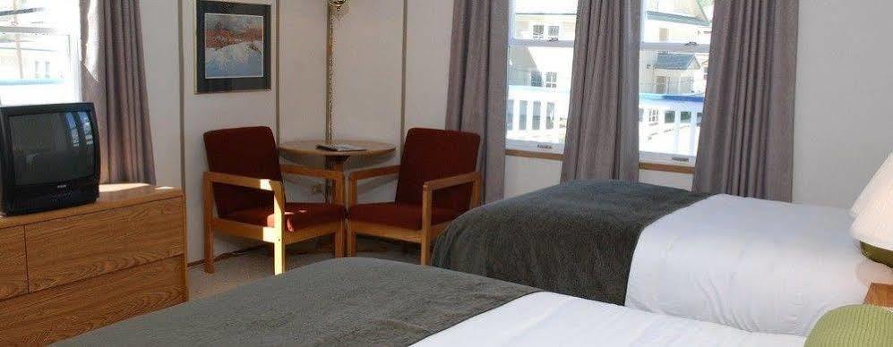 Triple J Hotel Dawson City Bagian luar foto