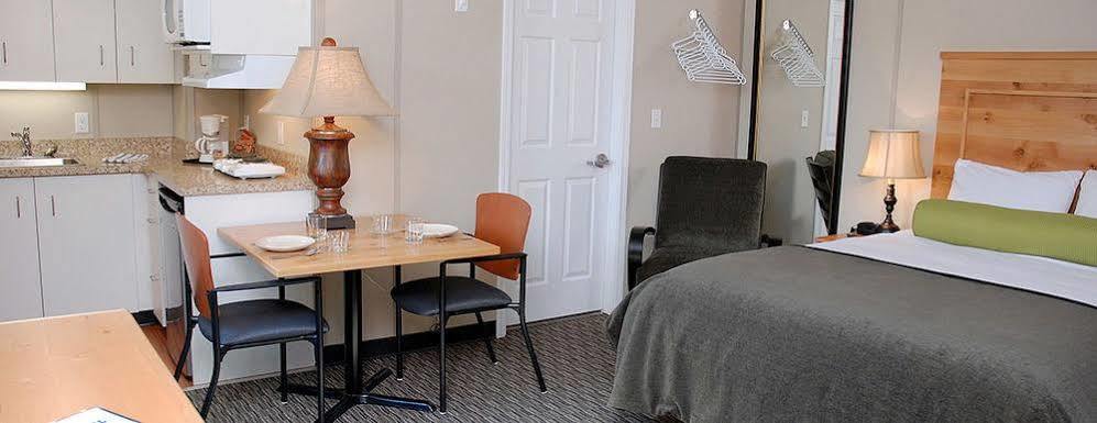 Triple J Hotel Dawson City Bagian luar foto
